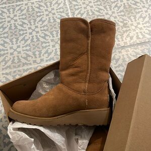 Ugg Aime Water Resistant wedge hill boot